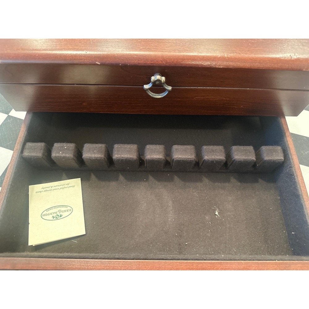 Reed & Barton Wood Silverware Chest Mahogany Finish Tarnish Proof Lining flaw - Picture 2 of 9